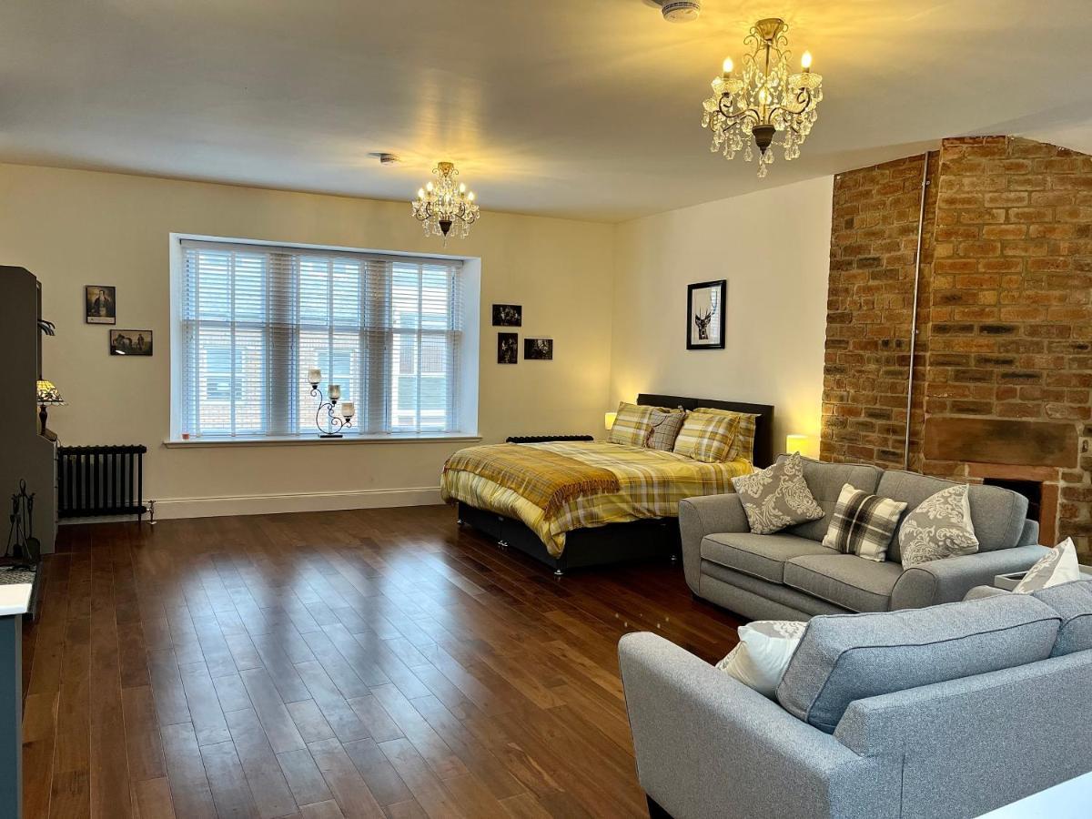 The Bards Loft, Large Studio Apartment 에어 외부 사진